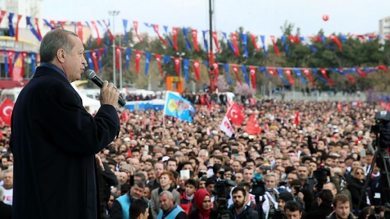 'Şakağıma o pankartta silahı dayasan ne yazar?'