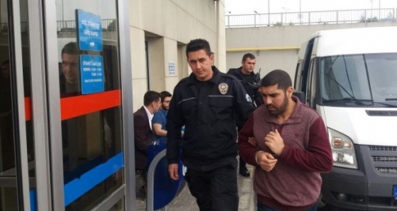 Sakarya’da gözaltına alınan 5 DEAŞ’lı adliyeye sevk edildi