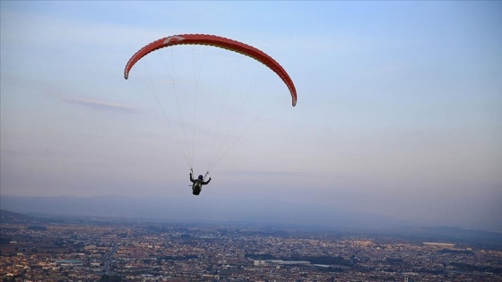 Sakarya'da yamaç paraşütçülerinin gözde adresi: Kırantepe