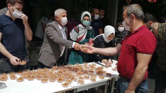 Sakarya ve Kocaeli'de Ayasofya'nın ibadete açılması dolayısıyla lokma dağıtıldı