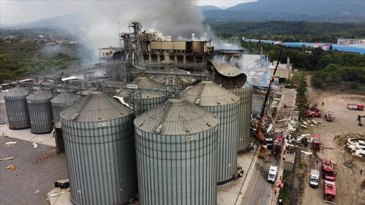 Sakarya'da makarna fabrikasındaki patlamada 21 kişi yaralandı