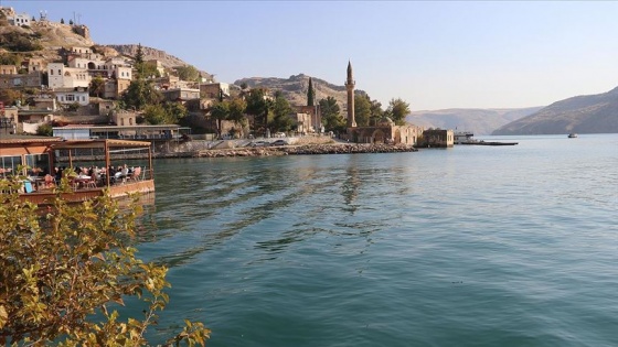 &#039;Sakin şehir&#039; Halfeti sonbaharda ziyaretçilerini hayran bırakıyor