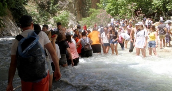 Saklıkent&#039;e bayram bereketi