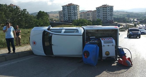 Samsun'da ilaçlama aracı devrildi: 1 yaralı