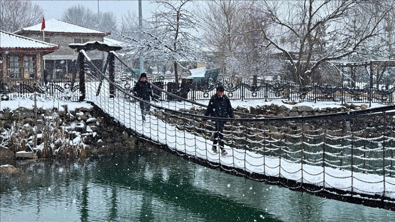 Samsun'un yüksek kesimlerinde kar etkili oldu