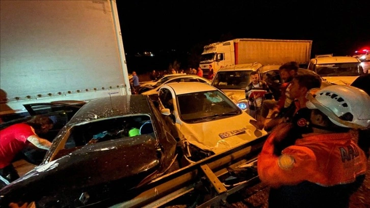 Samsun'da 23 aracın karıştığı kazada 9 yaralı