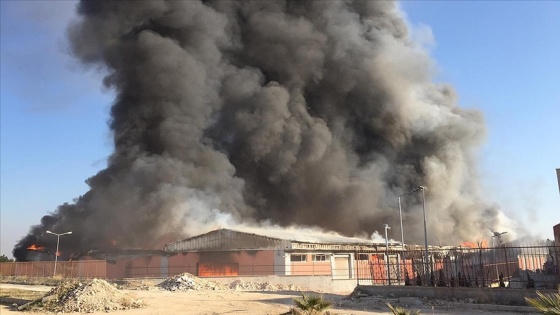 Şanlıurfa'da lojistik deposunda yangın