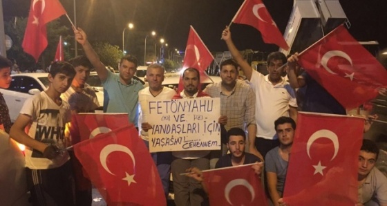 Şanliurfa’nin demokrasi nöbetinde gençler dikkat çekiyor