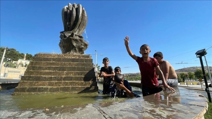 Şanlıurfa'da sıcak hava bunaltıyor