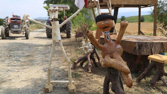 Sarımsaklarını 'Paşa' ve 'Pinokyo' ile pazarlıyor