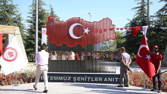 SDÜ'ye 15 Temmuz Şehitler Anıtı