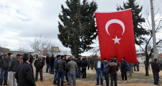 Şehidin baba evinde acılı bekleyiş sürüyor