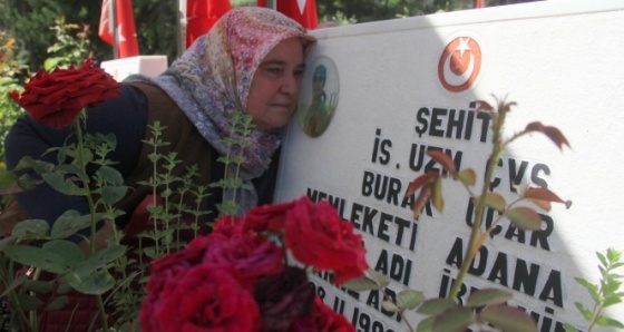 Şehit annesi: 'Ölmek benim hakkımdı, o bana gelecekti ben ona geldim'