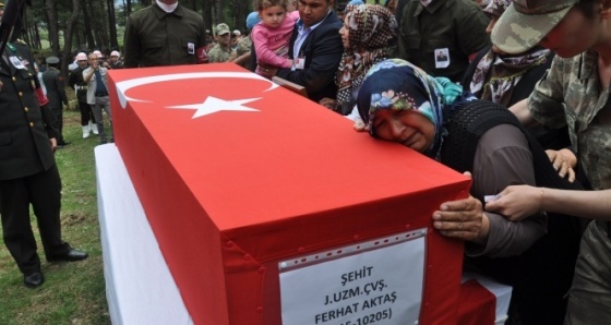 Şehit annesinden yürek yakan feryat