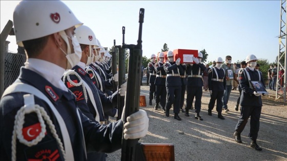 Şehit Jandarma Uzman Çavuş Hüseyin Yırtıcı son yolcuğuna uğurlandı