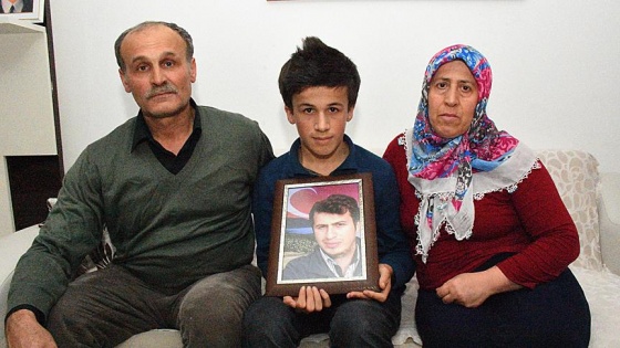 Şehit Necmettin öğretmenin ailesinden Zeytin Dalı Harekatı'na destek