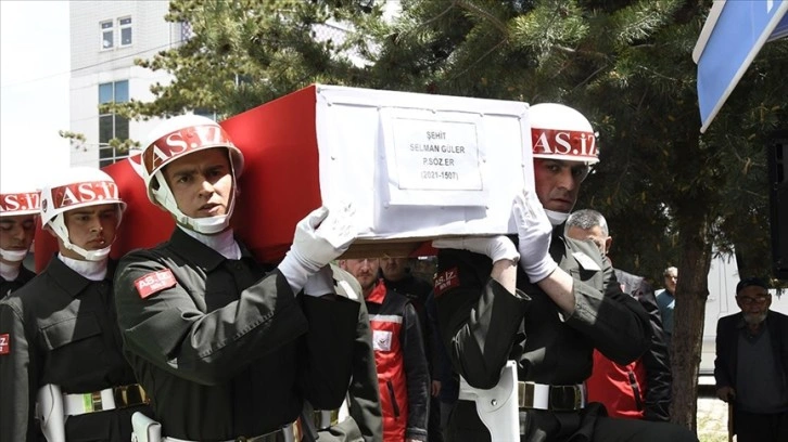 Şehit piyade sözleşmeli er Güler, Gümüşhane'de son yolculuğuna uğurlandı