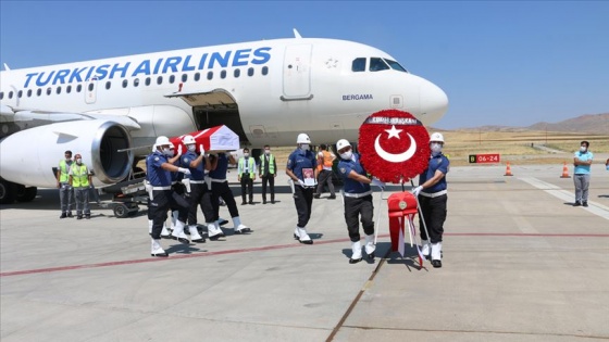 Şehit polis memuru Hakan Çetinkol son yolculuğuna uğurlandı