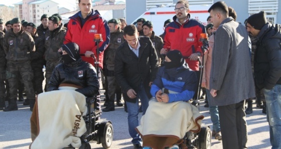 Şehit polisi çatışmada yaralanan arkadaşları böyle uğurladı