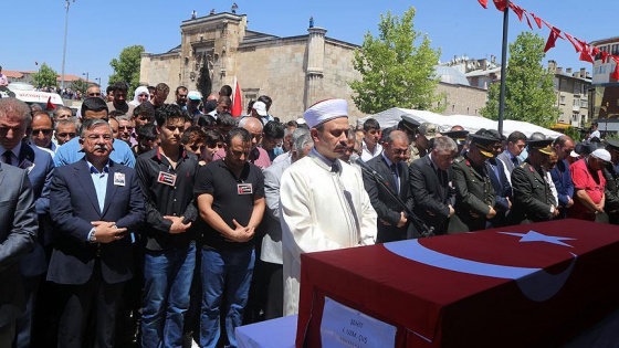 Şehit Uzman Çavuş Sakal son yolculuğuna uğurlandı