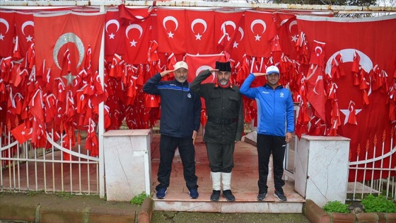 Şehitler için 375 kilometre yol yürüyorlar