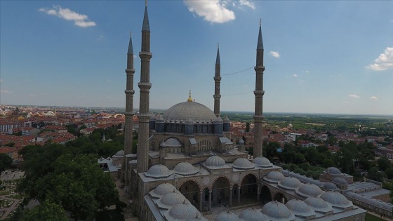 Selimiye'nin kurşunları elden geçiriliyor