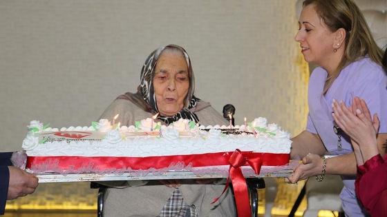 Selvi nineye 102. yaşında doğum günü partisi