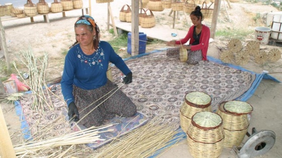 Sepet örerek geçimlerini sağlıyorlar