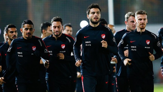 Serdar Aziz ve Çalhanoğlu aday kadrodan çıkarıldı