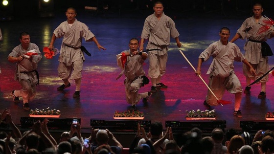 'Shaolin Rahipleri' gösterilerle Kung-Fu'yu tanıtıyor