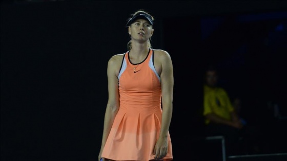 Sharapova kortlara dönüyor