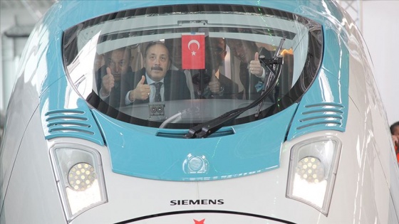 Siemens'in ürettiği yüksek hızlı tren setlerinin ilki teslim alındı