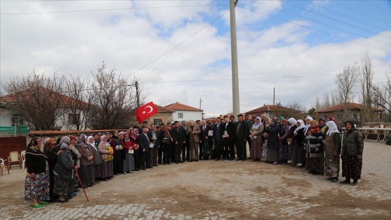 Sigara içilmeyen köyün sakinlerine hediye