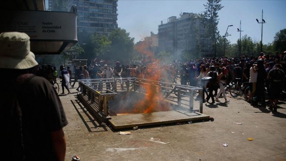 Şili'deki protestolarda 19 kişi öldü