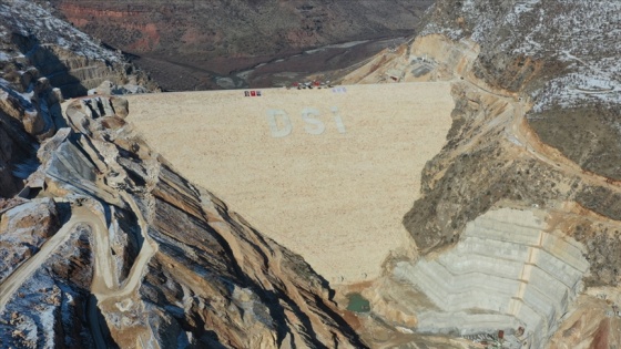 Silvan Barajı'nın ön yüz beton imalatlarına başlandı