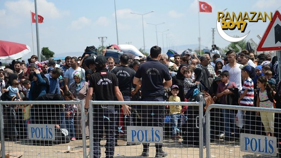 Sınır kapılarında bayram yoğunluğu