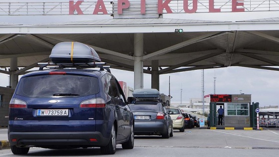 Sınır kapısından girenler Edirne'yi teğet geçemeyecek