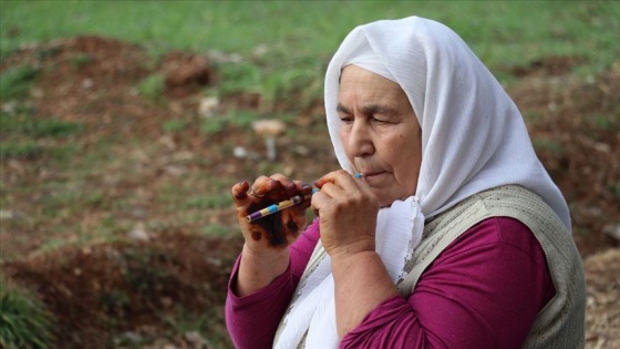 Sipsi ustası Halime Özke 'Yaşayan İnsan Hazinesi' seçilmenin mutluluğunu yaşıyor