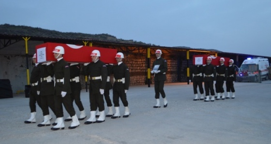 Şırnak şehitleri memleketlerine uğurlandı - 21 Nisan 2017