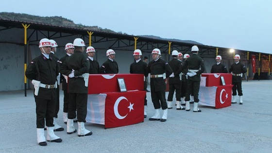 Şırnak'ta şehitler için tören