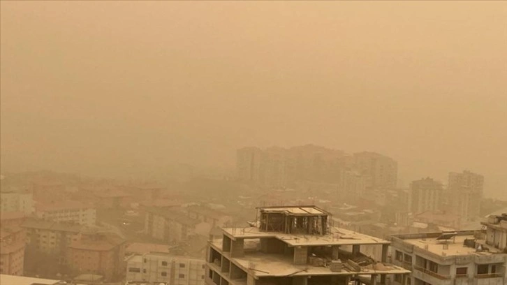 Şırnak ve Siirt'te toz taşınımı etkisini sürdürüyor