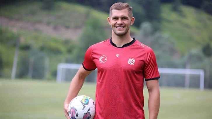 Sivasspor, Polonyalı oyuncu Karol Angielski'yi transfer etti