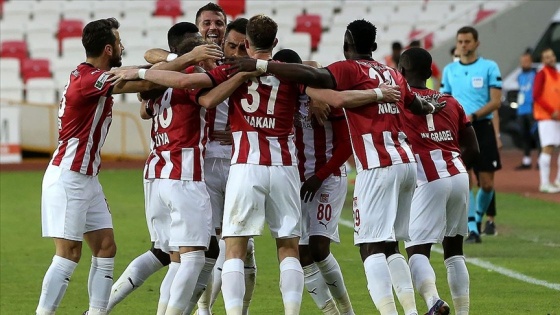 Sivasspor, UEFA Avrupa Konferans Ligi'nde mücadele etme hakkı kazandı