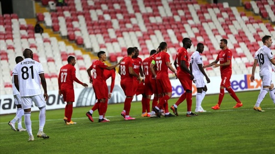 Sivasspor UEFA Avrupa Ligi'nde Karabağ'ı 2-0 yendi