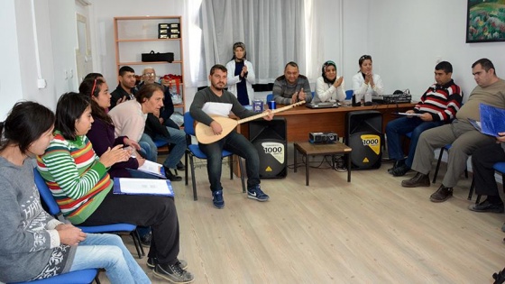 Şizofreni hastaları sanatla kendilerini keşfediyor