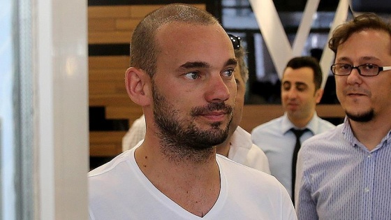 Sneijder'den Katar açıklaması