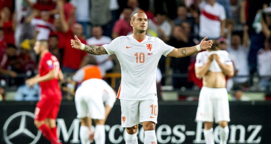Sneijder: 'Gülerlerse de gerçeği değiştiremem'