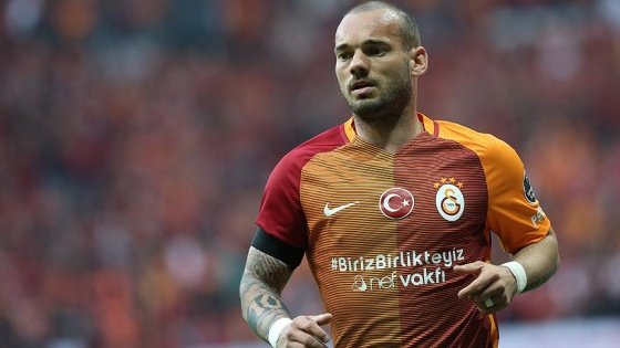 Sneijder resmen Nice'te