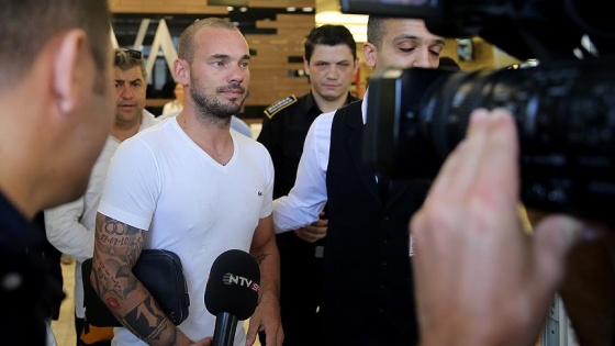 Sneijder sağlık kontrolünden geçirildi