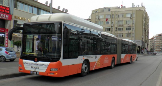 Şoförle tartıştı belediye otobüsünün anahtarını çaldı